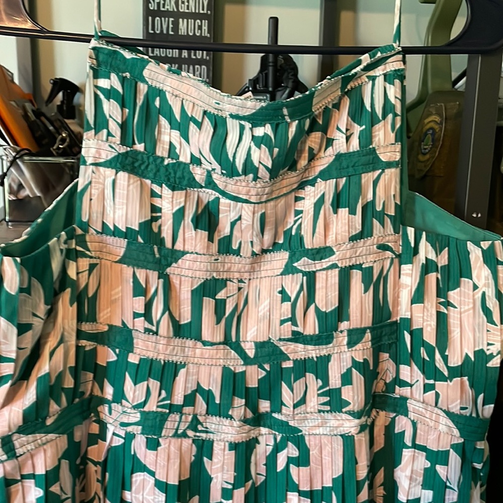 NWOT- Anthropology Current Air Green Floral Pleated Maxi Dress. Sz M